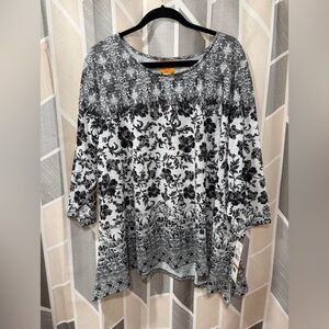 Ruby Rd. Black and Gray Floral Tunic